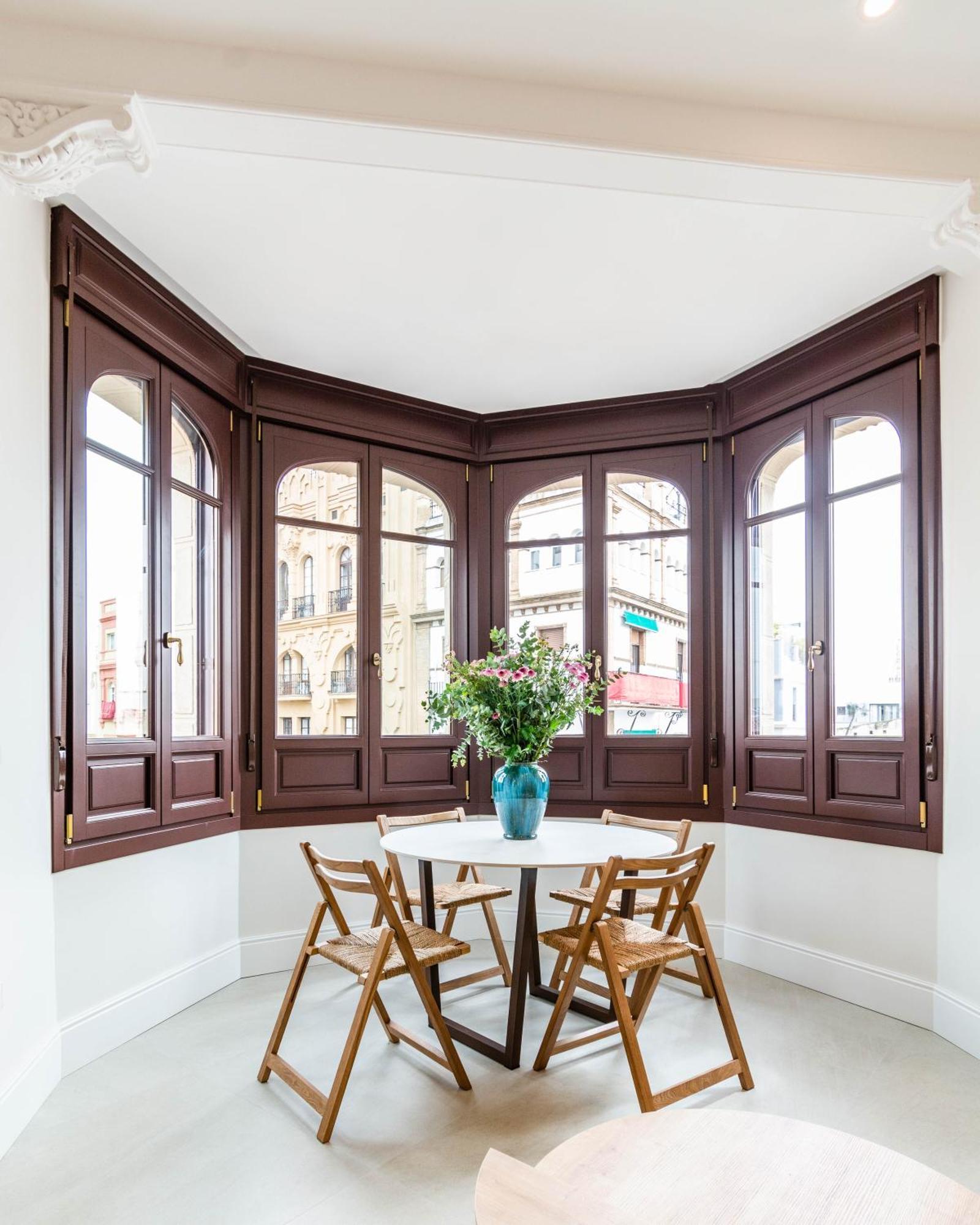 Betis Suites-La Campana Sevilla Buitenkant foto