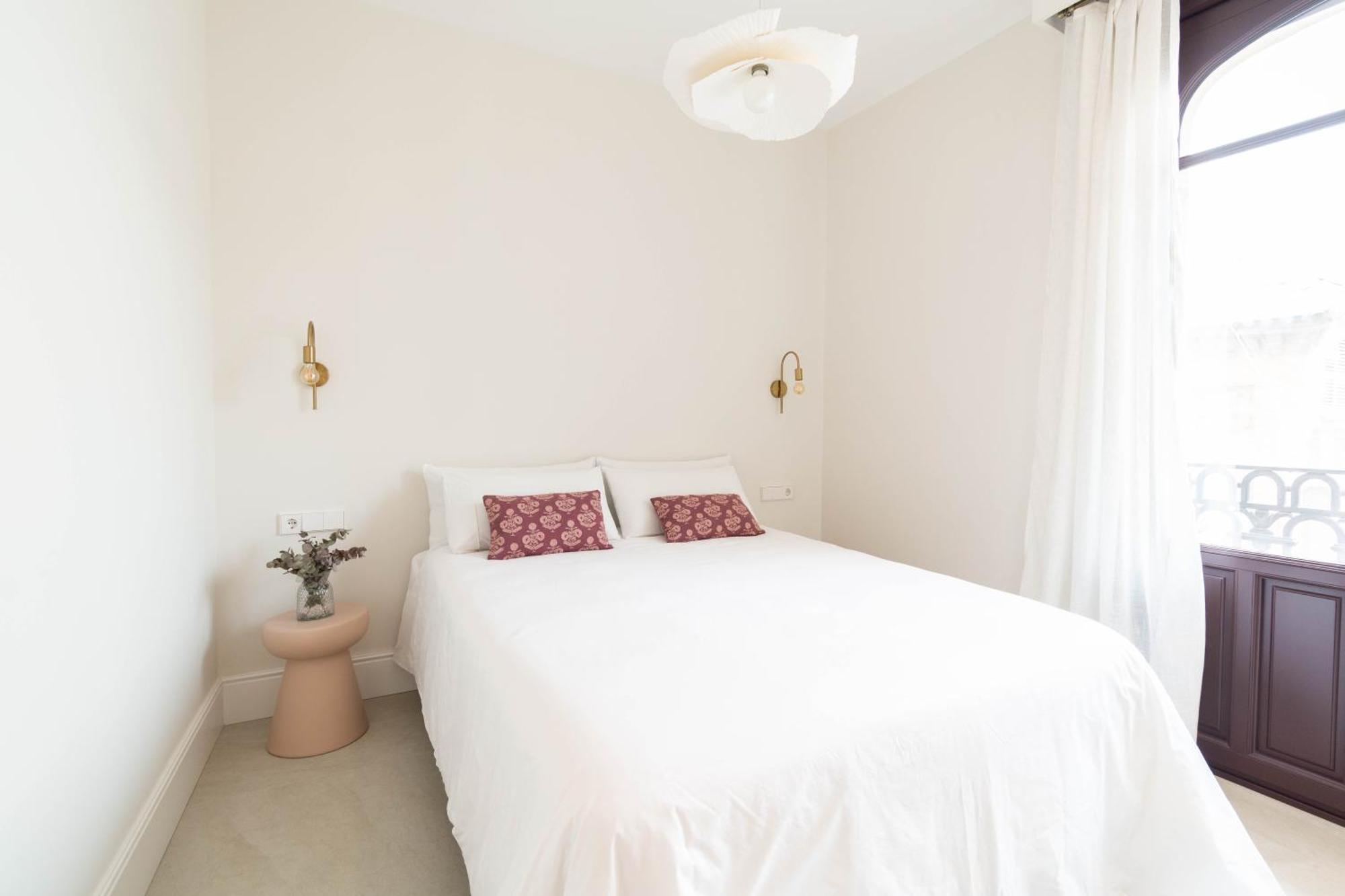 Betis Suites-La Campana Sevilla Buitenkant foto